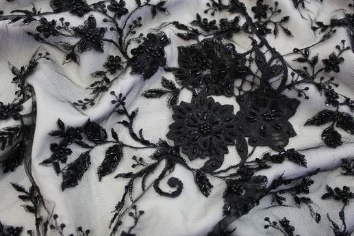 Сетка вышивка, цветы/бусины черные на белом | Textile Plaza