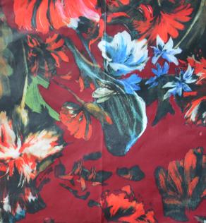 Лаке принт цветы на красном фоне | Textile Plaza
