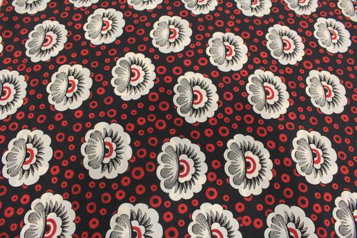 Шелк Италия цветочный принт и красные круги на черном фоне | Textile Plaza