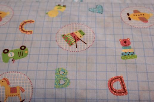 Ткань для детского постельного белья, игрушки на голубом клетчатом фоне | Textile Plaza