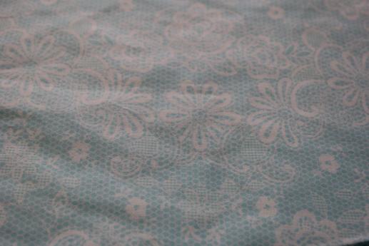 Сатин для постельного белья, цветочный узор на голубом (компаньон) | Textile Plaza