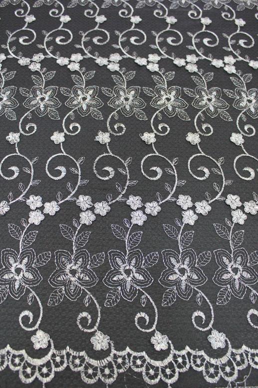 Сетка вышивка с люрексом, цветочный узор на черном | Textile Plaza