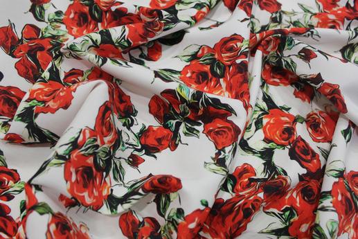 Шелк Dolce&Gabbana принт красные розы на белом фоне | Textile Plaza
