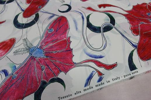 Шелк Италия розово-малиновые бабочки (остаток 150см, ) | Textile Plaza