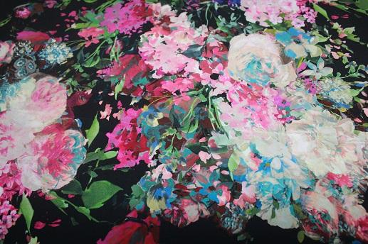 Креп шовк яскраві квіти на чорному Missoni (залишок 140см,) | Textile Plaza