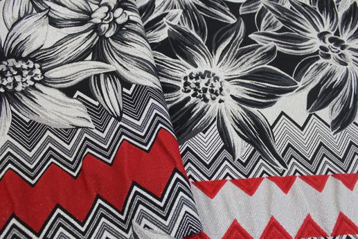 Жаккард Италия черно-бело-красный цветочный принт | Textile Plaza