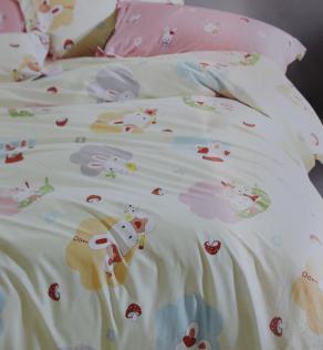 Ткань для детского постельного белья, маленькие зайчики на розовом фоне | Textile Plaza