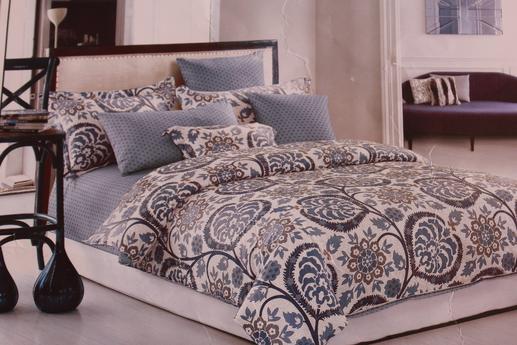 Сатин для постельного белья, цветочный принт в синих тонах на белом фоне | Textile Plaza