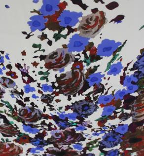 Шелк Италия синий цветочный принт на белом фоне (купон) | Textile Plaza