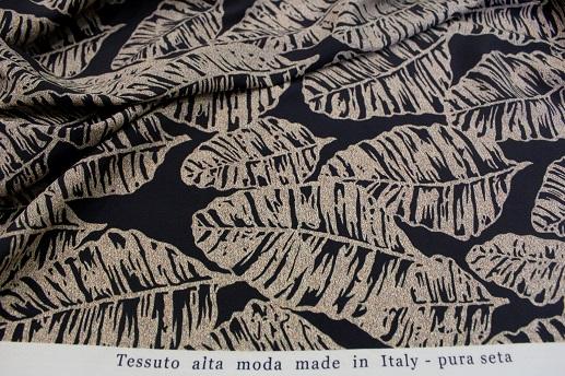 Шелк Италия бежевые листья на черном фоне | Textile Plaza