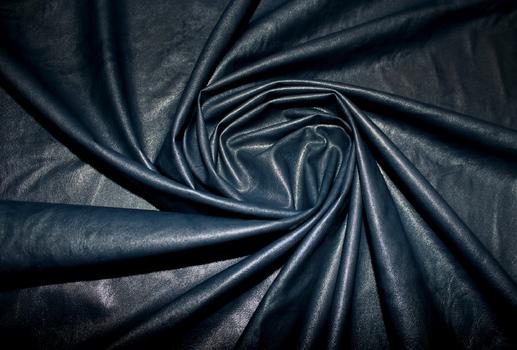 Шкіра, колір чорний з синім відливом | Textile Plaza