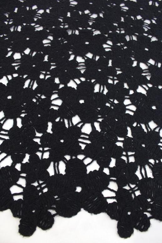 Шерсть черная с цветами | Textile Plaza