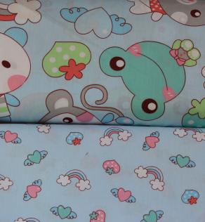 Ткань для детского постельного белья, зверюшки/сердечки/радуга/клубнички на голубом фоне | Textile Plaza