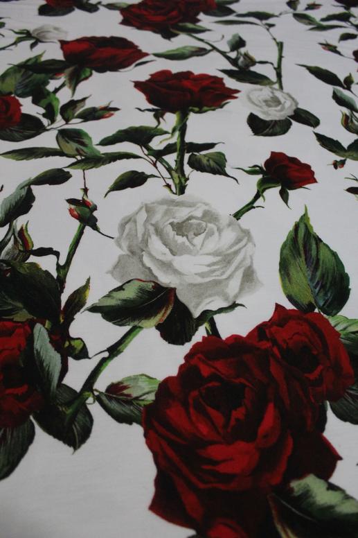 Трикотаж Dolce & Gabbana троянди на білому | Textile Plaza