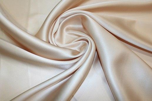 Костюмная ткань атласная, персиковая | Textile Plaza